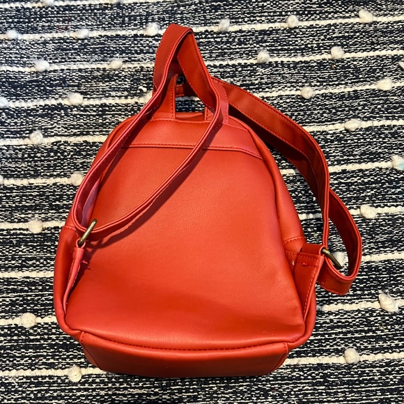 Loungefly Disney Mickey Mouse Diagonal Pocket Mini - Picture 2 of 3